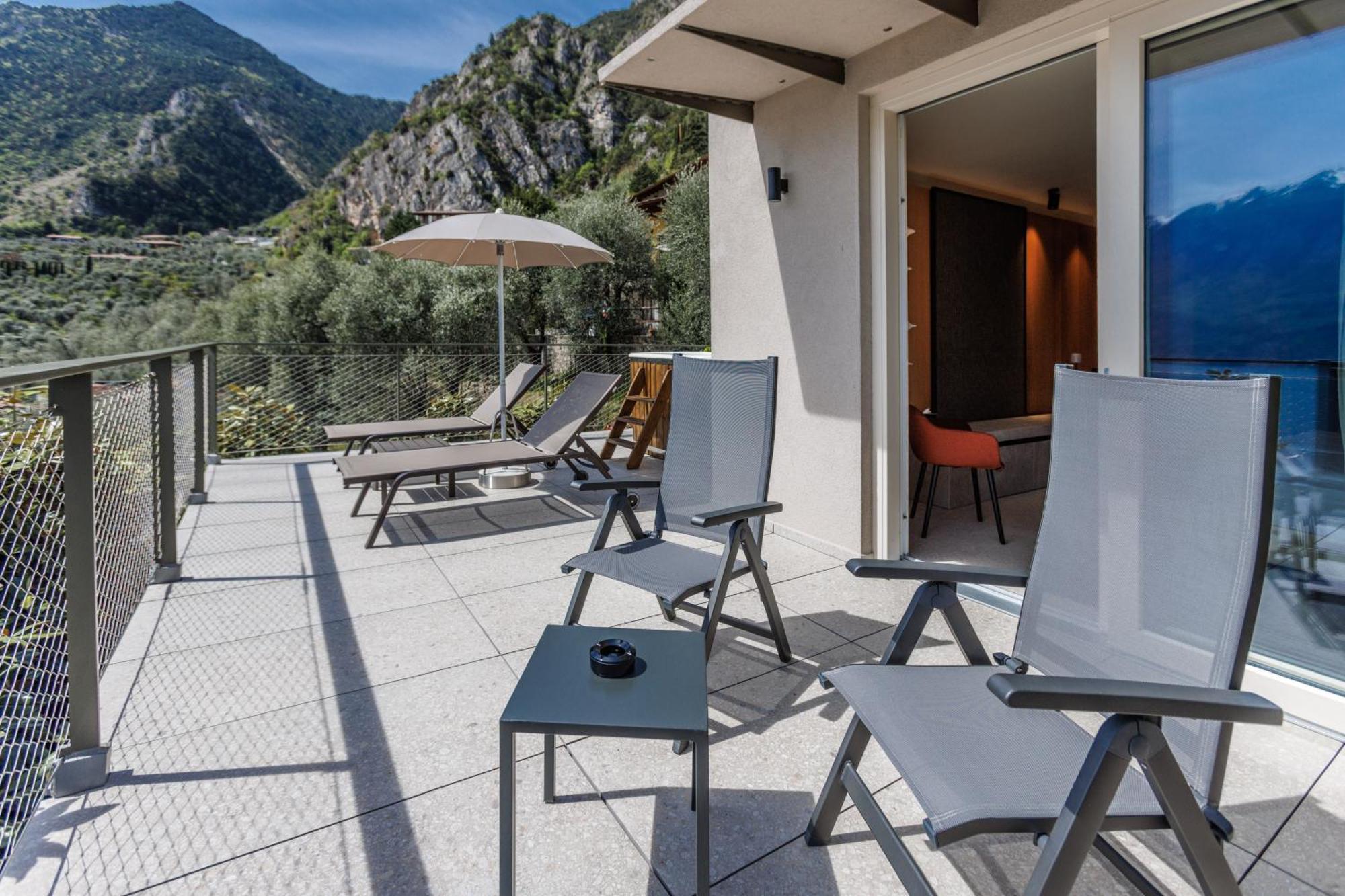 Llac Living Nature Hotel Limone sul Garda Habitación foto